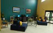 Lobby 2 Comfort Suites Tampa - Brandon