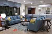 Lobby SureStay Plus Hotel by Best Western St Marys Cumberland