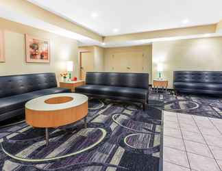 Lobby 2 La Quinta by Wyndham Fort Lauderdale Pompano Beach