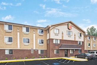 Exterior 4 Super 8 by Wyndham Baltimore/Essex Area