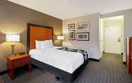 Bilik Tidur 5 La Quinta Inn & Suites by Wyndham Harrisburg Airport Hershey