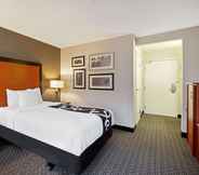 Phòng ngủ 5 La Quinta Inn & Suites by Wyndham Harrisburg Airport Hershey