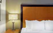 Bilik Tidur 7 La Quinta Inn & Suites by Wyndham Harrisburg Airport Hershey