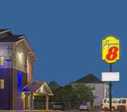 ภายนอกอาคาร 5 Super 8 by Wyndham New Castle