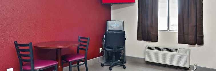 Lobby Red Roof Inn Binghamton North