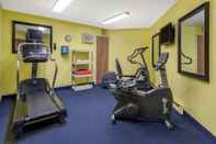 Fitness Center Howard Johnson by Wyndham Mystic