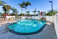 Swimming Pool Motel 6 Los Angeles, CA - Los Angeles - LAX