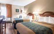 Bilik Tidur 4 Wexford Inn & Suites