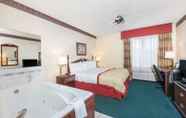 Bedroom 4 Baymont by Wyndham Jonesboro