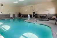 Swimming Pool Best Western Concord Inn & Suites