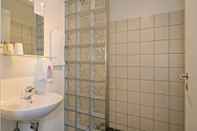 In-room Bathroom Zleep Hotel Kolding