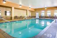 Swimming Pool Comfort Inn Camden