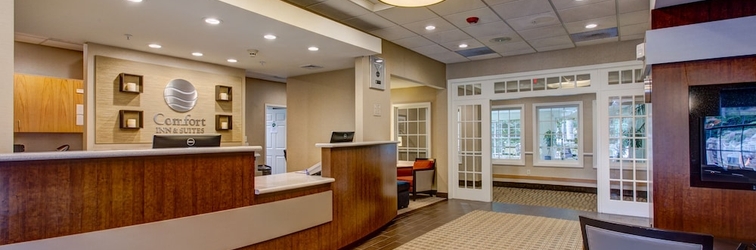 Lobby Comfort Inn & Suites