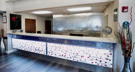 ロビー 2 Portland Suites Airport East