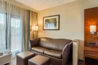 Common Space Comfort Suites South Park