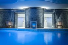 สระว่ายน้ำ The Headland Hotel and Spa