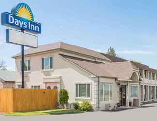 Exterior 2 Days Inn by Wyndham Kimball