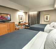 Kamar Tidur 2 Royal Hotel Calgary, Trademark Collection by Wyndham