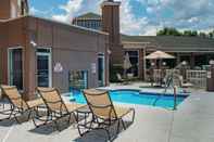 Swimming Pool Hilton Garden Inn Charlotte Pineville