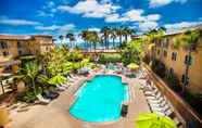 Swimming Pool 5 Hilton Garden Inn Carlsbad Beach