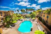 Swimming Pool Hilton Garden Inn Carlsbad Beach