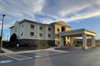 Exterior Comfort Inn & Suites