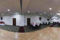 Functional Hall Quality Inn & Suites Schoharie near Howe Caverns
