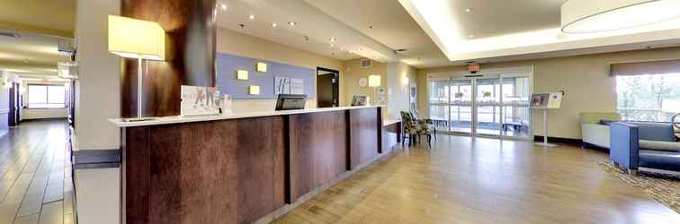 Lobby Holiday Inn Express & Suites Edmonton International Airport, an IHG Hotel