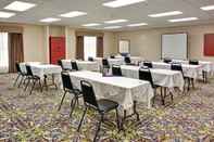 Functional Hall Holiday Inn Express & Suites Edmonton International Airport, an IHG Hotel