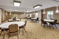 Functional Hall Comfort Inn & Suites