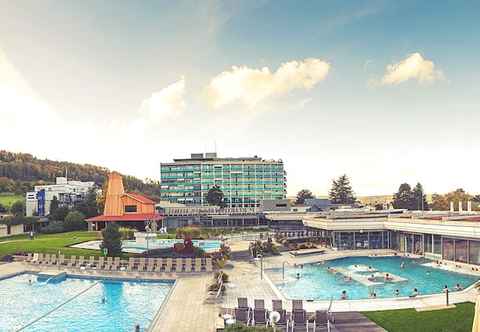 Hồ bơi Wellness Hotel Tenedo – Thermalquellen Resort Bad Zurzach