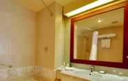 In-room Bathroom 7 Safir Sharm Waterfalls Resort