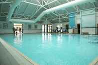 Swimming Pool DoubleTree by Hilton Edinburgh Airport