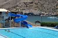 Swimming Pool Dolphin Bay Hotel