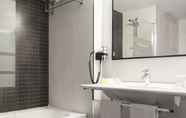 In-room Bathroom 5 Hotel Dimar