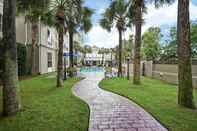 Kolam Renang Hampton Inn & Suites Charleston/West Ashley