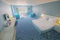 Bedroom The George Hotel by Saffron Dubai Creek