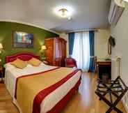 ห้องนอน 6 Hotel Piazza Di Spagna