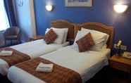 Bilik Tidur 6 County Hotel