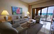 Common Space 5 The Royal Islander – An All Suites Resort