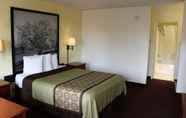 Kamar Tidur 4 Super 8 by Wyndham Bakersfield/Central