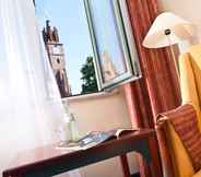Bedroom 2 Sorat Hotel Brandenburg