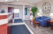 Lobi 4 Americas Best Value Inn & Suites Maryville