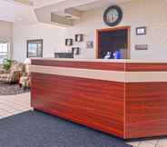 Lobby 6 Americas Best Value Inn & Suites Maryville