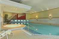 Swimming Pool H4 Hotel Hannover Messe