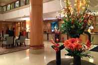 Lobi Millennium Gloucester Hotel London Kensington