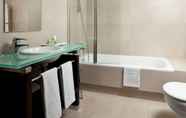 In-room Bathroom 4 NH Canciller Ayala Vitoria