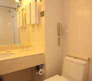 Toilet Kamar 2 Beijing Continental Grand Hotel