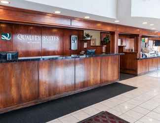 Lobby 2 Quality Suites Albuquerque Airport