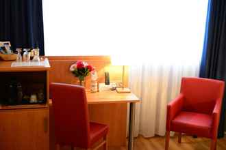 Phòng ngủ 4 Hotel National Düsseldorf